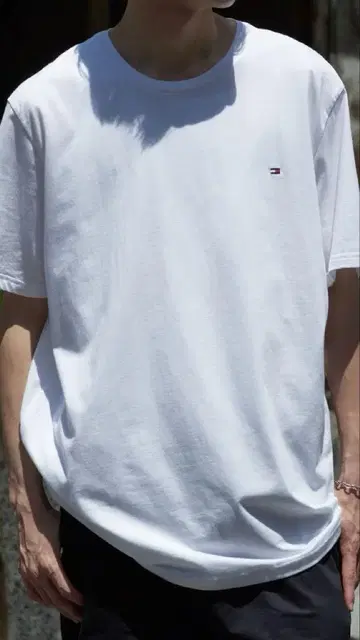 Tommy Hilfiger 화이트 티셔츠 L