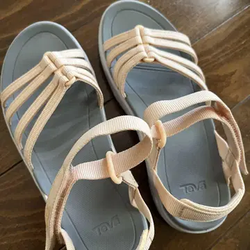 Teva 스포츠 샌들