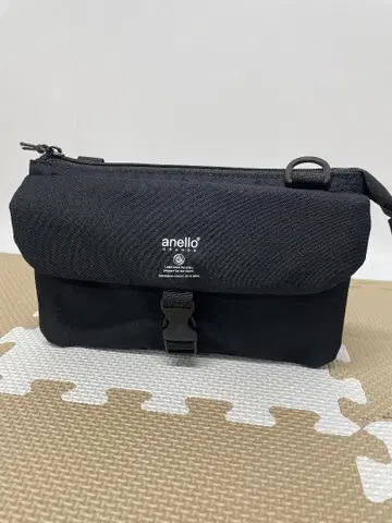 다기능 포켓이 많습니다! 아네로 그란데 다기능 숄더 GTH2851Z BK