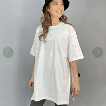 아디다스 빅 실루엣 쓰리 스트라이프 티셔츠