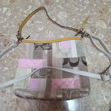 패치워크 디자인 숄더백