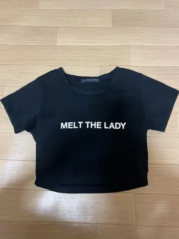 멜트 레이디 상의 크롭