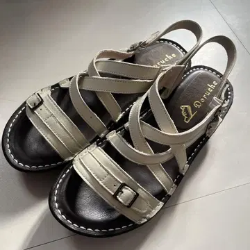미사용 돌체 25cm EEE 샌들