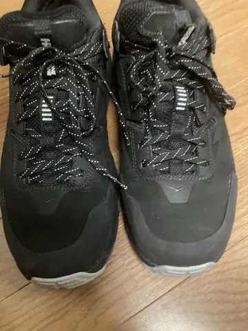 호카오네오네 HOKA ONEONE U KAHA LOW GT 28