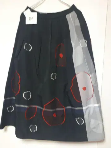 지우 플레어 롱 스커트 [택 포함 미사용 새상품]