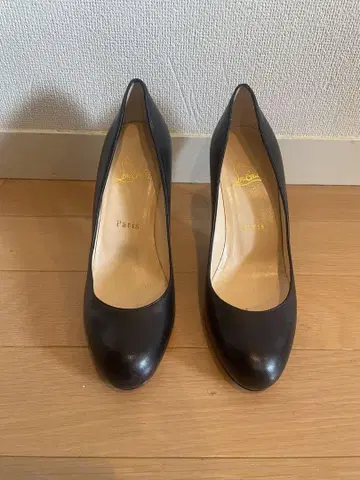 크리스찬 루부탱 블랙 하이힐