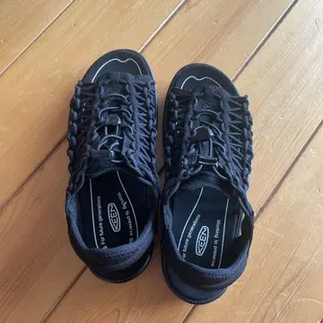 KEEN UNEEK II OT/여성용 스니커즈 샌들 24.5cm