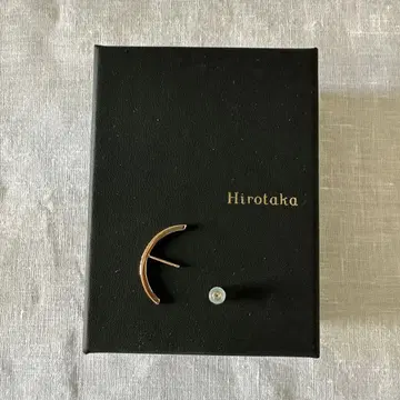Hirotaka BOW 귀걸이(한쪽 귀용)