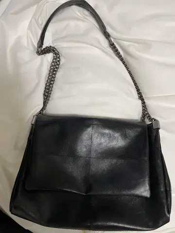 자라 플랩 락카 숄더백