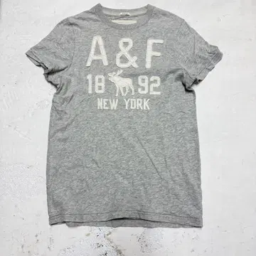 Abecrombie&Fitch 아바클로 패치 자수 티셔츠