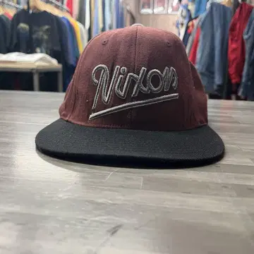 Nixon 버건디 블랙 캡 스타터 STARTER 구제 의류