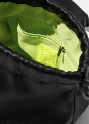 WCJ 소프트 에코 가죽 복조리 블랙 숄더백 [WCJ-QU-057BK]