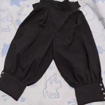 블랙 벌룬 팬츠 장식 버튼 포함