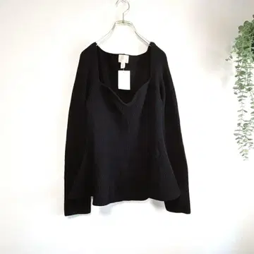 새상품 H&M 페플럼 스웨터 블랙 무지 심플 L 사이즈 여성용