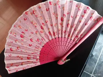 새상품급!! PINK HOUSE 딸기 무늬 부채