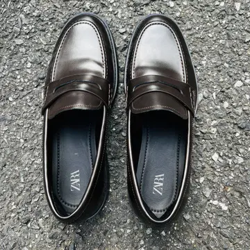 자라 로퍼 다크 브라운
