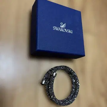 스와로브스키 블랙 크리스탈 팔찌