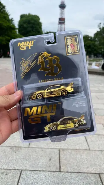 MINI GT Liberty Walk 골드 사인 WATARU KATO