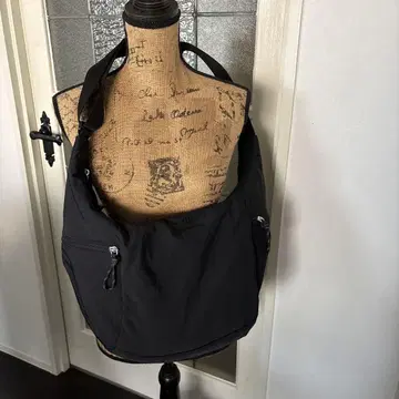 Lululemon 블랙 숄더백