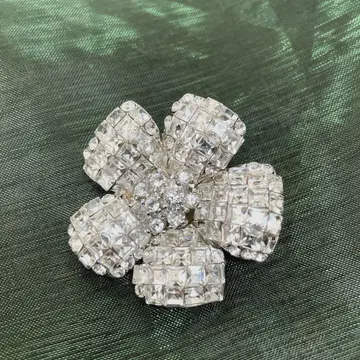 FOXEY FLEUR 브로치 클리어 폭시