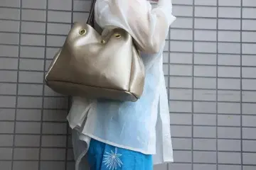 가죽 토트 숄더백 골드 무치무치 부드러운 천연 가죽 핸드메이드 722