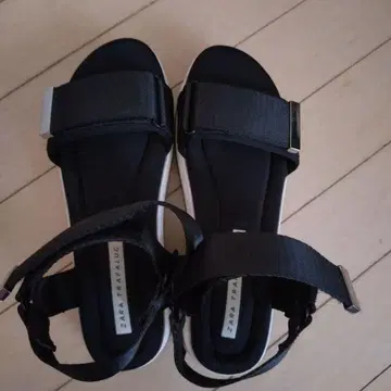 자라 통굽 샌들 새상품급