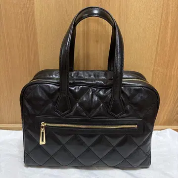 COCO CELUX GOLD 블랙 가죽 퀼팅 보스턴 백