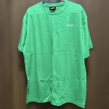 NERDY 그린 티셔츠 M 사이즈