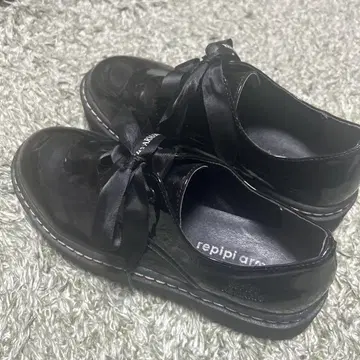 REPIPI ARMARIO 블랙 로퍼