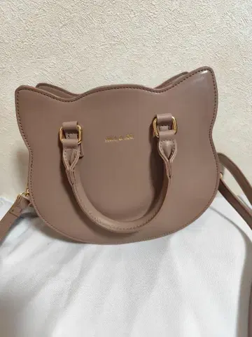 폴앤조 고양이 백 미사용 흠집 있음