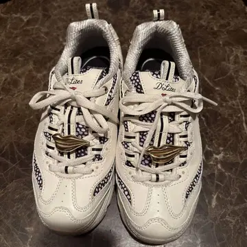 새상품 Skechers D'Lites 화이트 DVF
