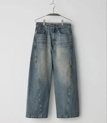 VINTAGE WASHED CURVED DENIM 라이트 인디고 블루