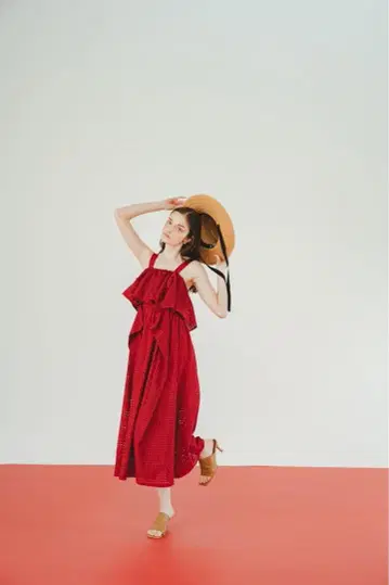 PINUE 컷워크 레이스 원피스 CRANBERRY M 사이즈