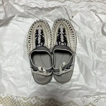 킨 KEEN 샌들 27cm