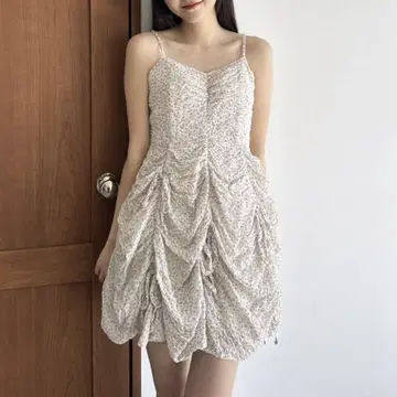 dazzlin 다즐린 개더 리본 미니 원피스