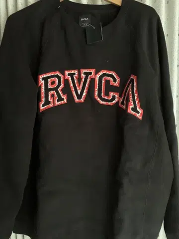 RVCA 로고 블랙 맨투맨