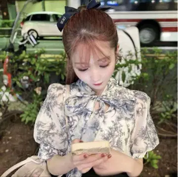 스나이델 꽃무늬 오간자 시스루 블라우스 SWFB222010