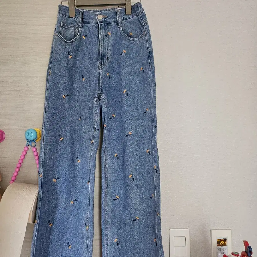 【hug your skin】コリラックマ/denim Korilakkuma washed jean New] Hug Your Skin Rilakkuma Washed Jeans S on Bunjang