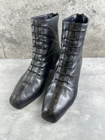 새상품급 부츠 이탈리아제 23cm 차콜 그레이