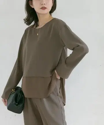 어반 리서치 로쏘 이소재 도킹 블라우스