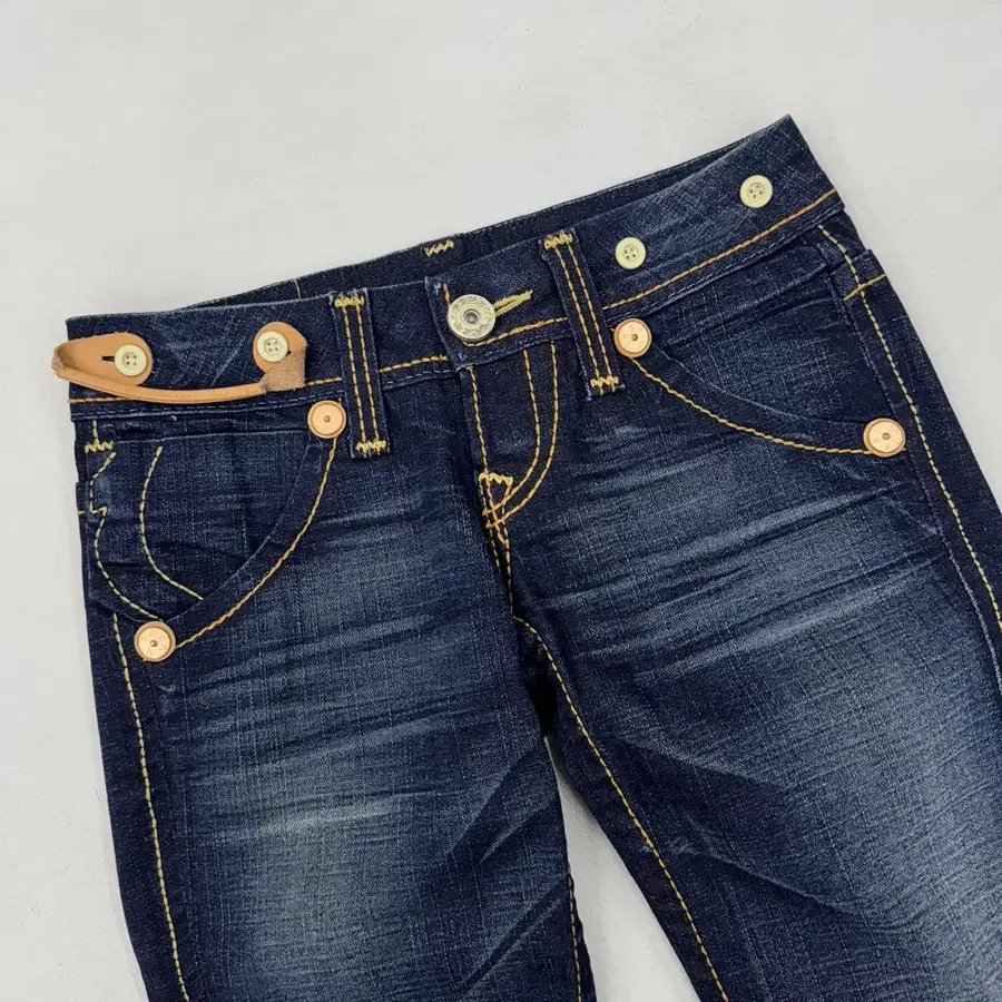 Product Details - 4