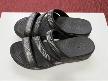 Crocs Dual Comfort 블랙 샌들