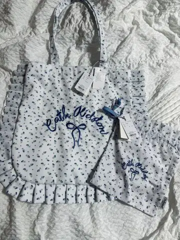 Cath Kidston 프릴 토트백 파우치