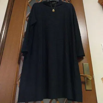 요건 레일 2023, 블랙, 소프트 내추럴 보틀넥 전체 자수 M~LL