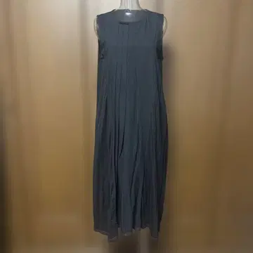 카셰트 이소재 콤비 슬리브리스 롱 원피스