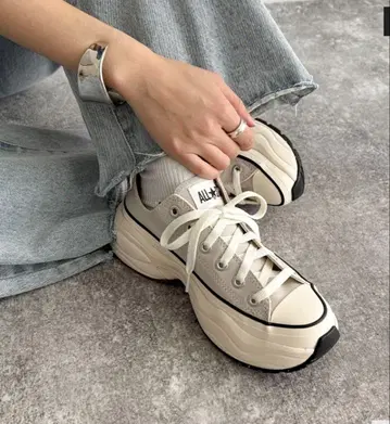 CONVERSE REACT 화이트 스니커즈