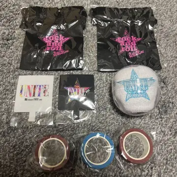 B'z Unite 가챠가챠 라이브 굿즈 묶음 판매