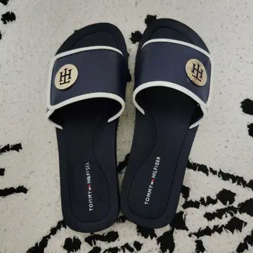 타미힐피거 네이비 샌들