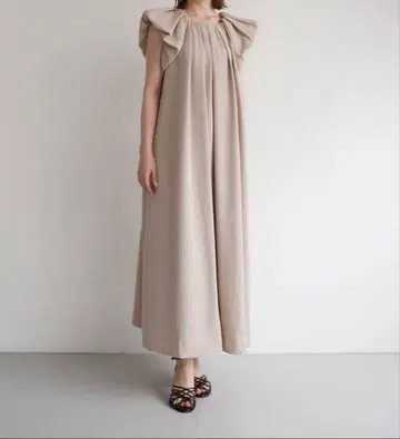 Acka drape 원피스 베이지 사이즈 2