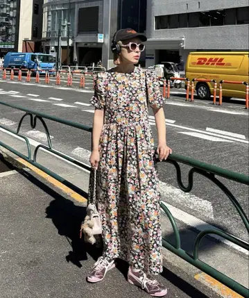 Alley Tokyo 구제 의류 느낌의 꽃무늬 원피스